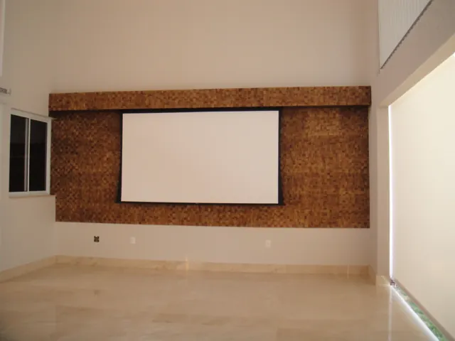 Mozaico Madero em sala de home theater